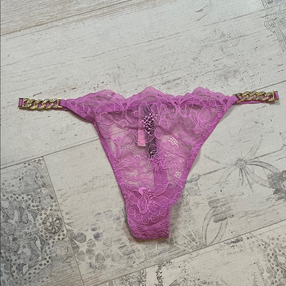 Victoria's Secret Very Sexy Purple Lace Thong Jeweled Chain Detail Large